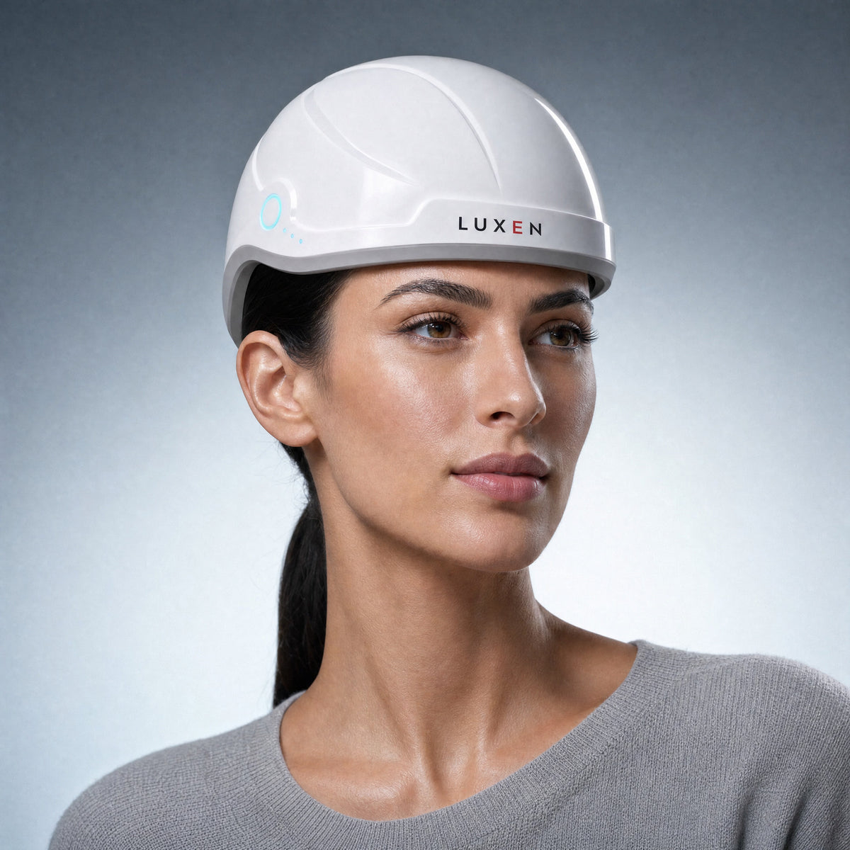 Woman wearing the Luxen Laser Cap